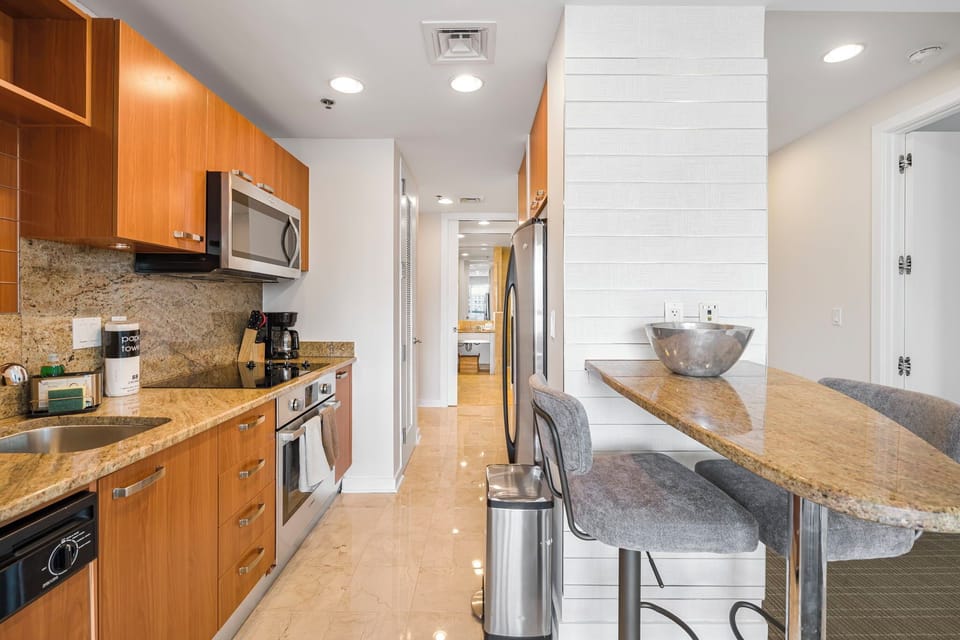 Condo, Balcony, City View | Private kitchen | Coffee/tea maker, toaster, blender