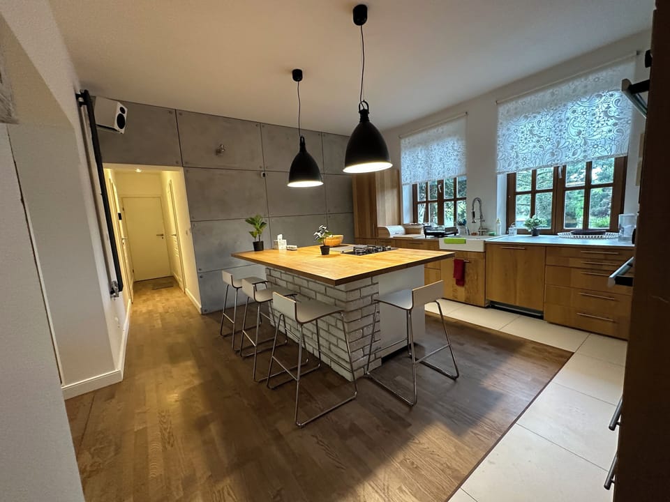 Superior Villa, 4 Bedrooms, Non Smoking, Garden View | Private kitchen | Electric kettle