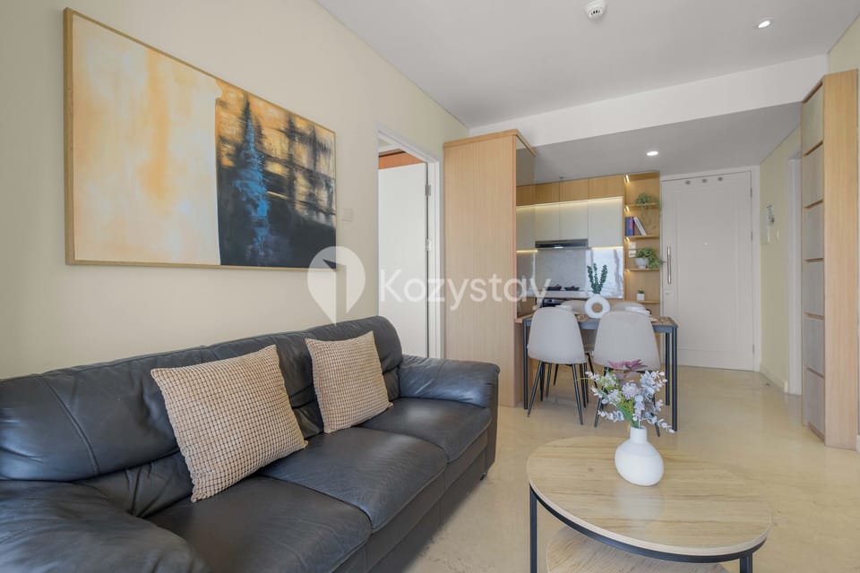Apartment, 2 Bedrooms, City View | Living area | 50-inch Smart TV with cable channels, Netflix, streaming services