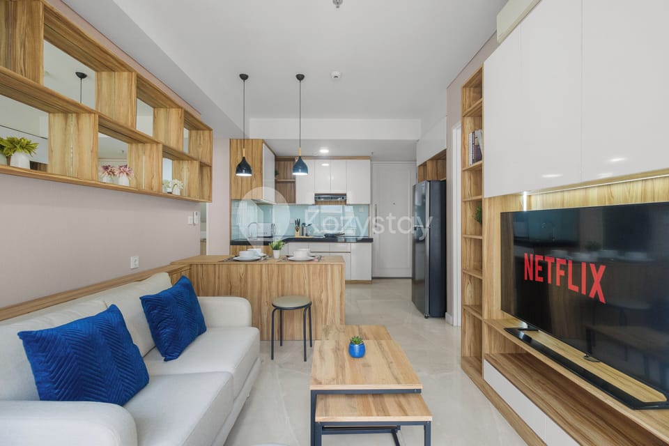 Apartment, 3 Bedrooms, City View | Living area | Smart TV, Netflix, streaming services