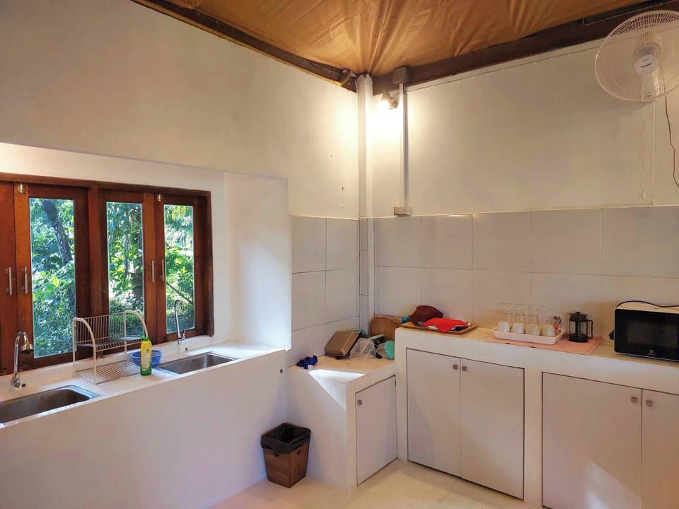 House, 2 Bedrooms, Smoking, Patio | Interior