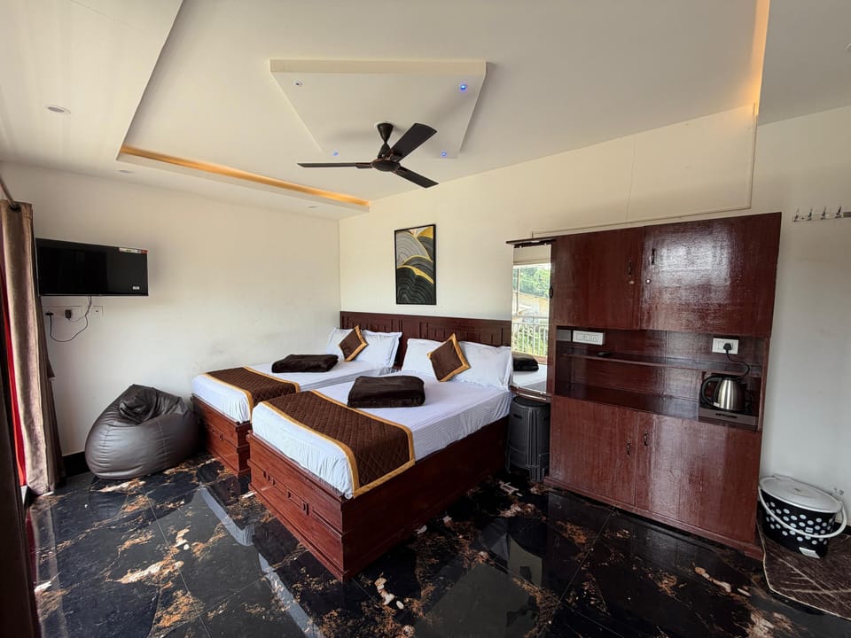 Deluxe Double Room | Premium bedding, Select Comfort beds, in-room safe, desk