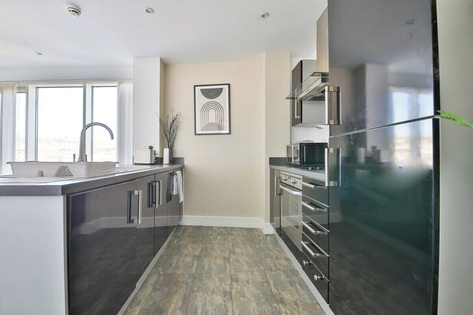 Apartment (Just Stay Wales Beautiful 1 Bed Flat ) | Private kitchen