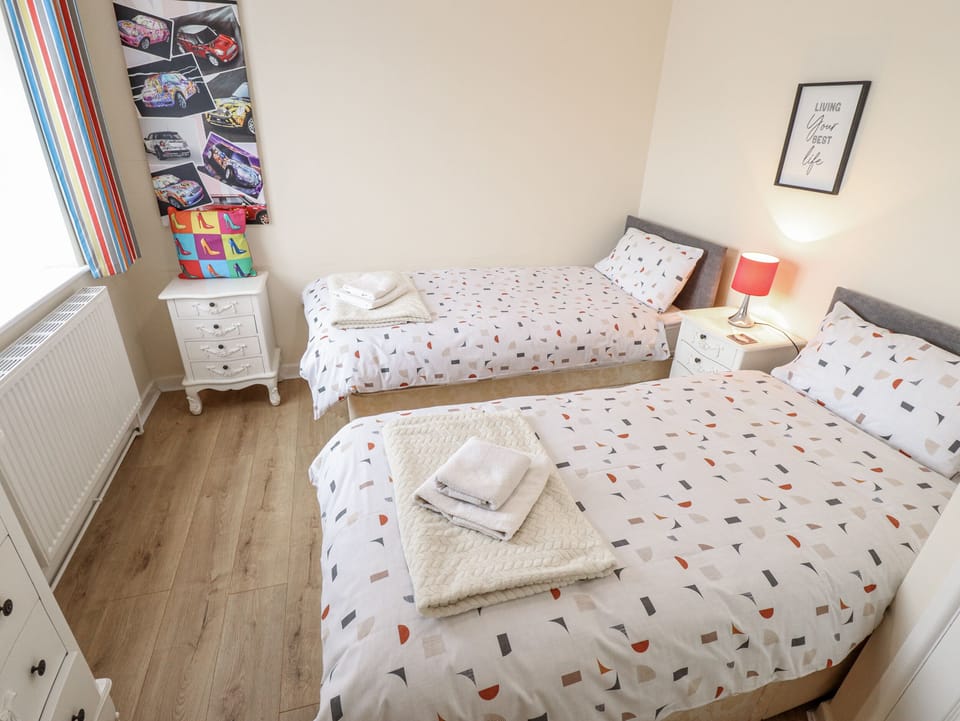 2 bedrooms, individually decorated, individually furnished, free WiFi