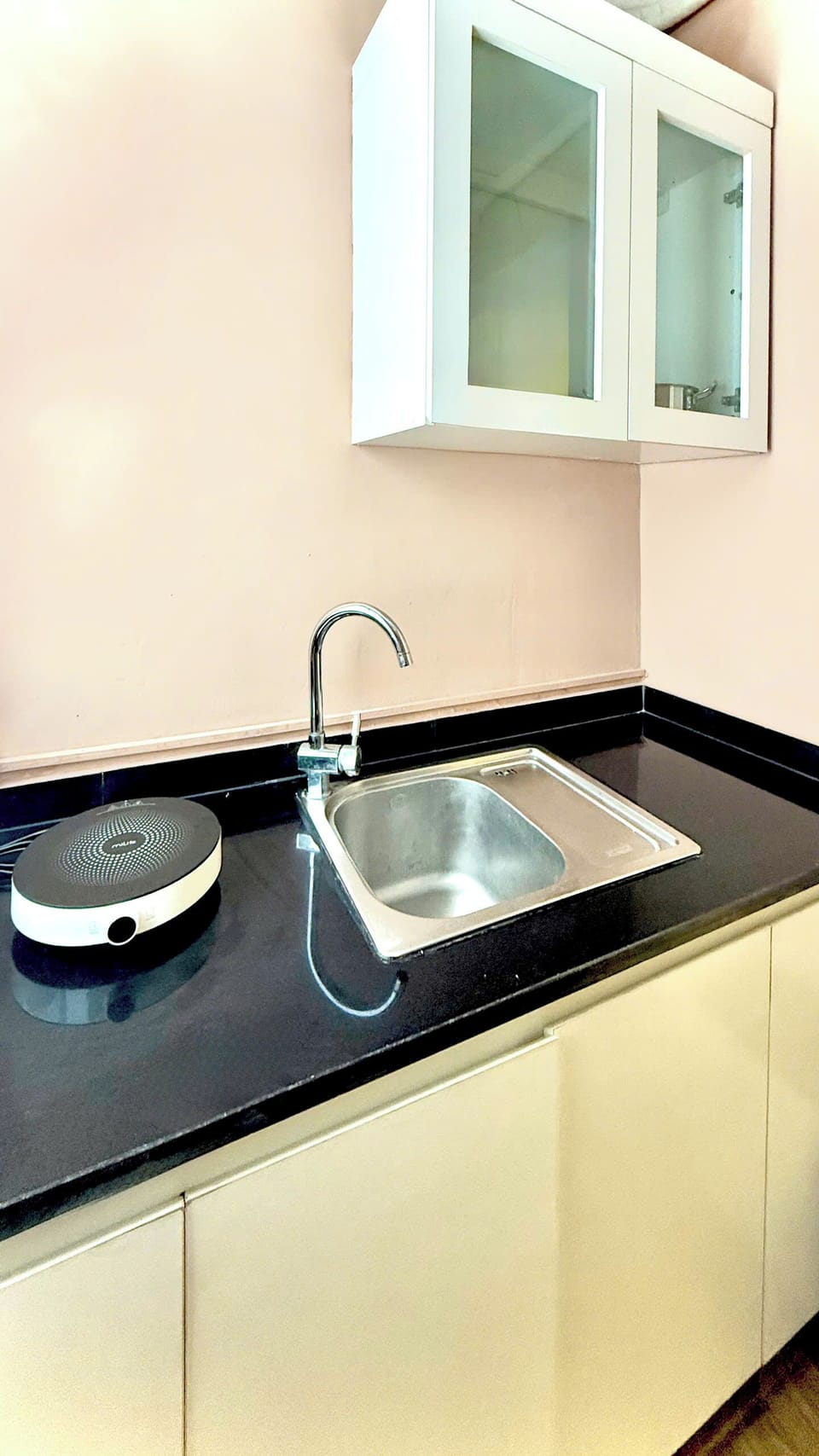 Fridge, microwave, cookware/dishes/utensils