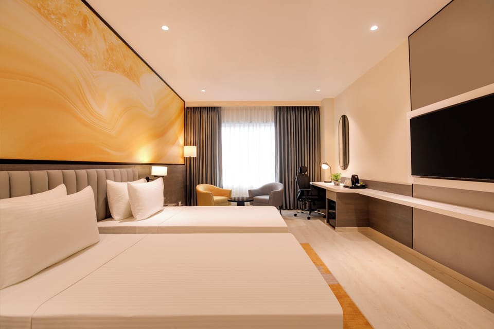 Executive Twin Room | Desk