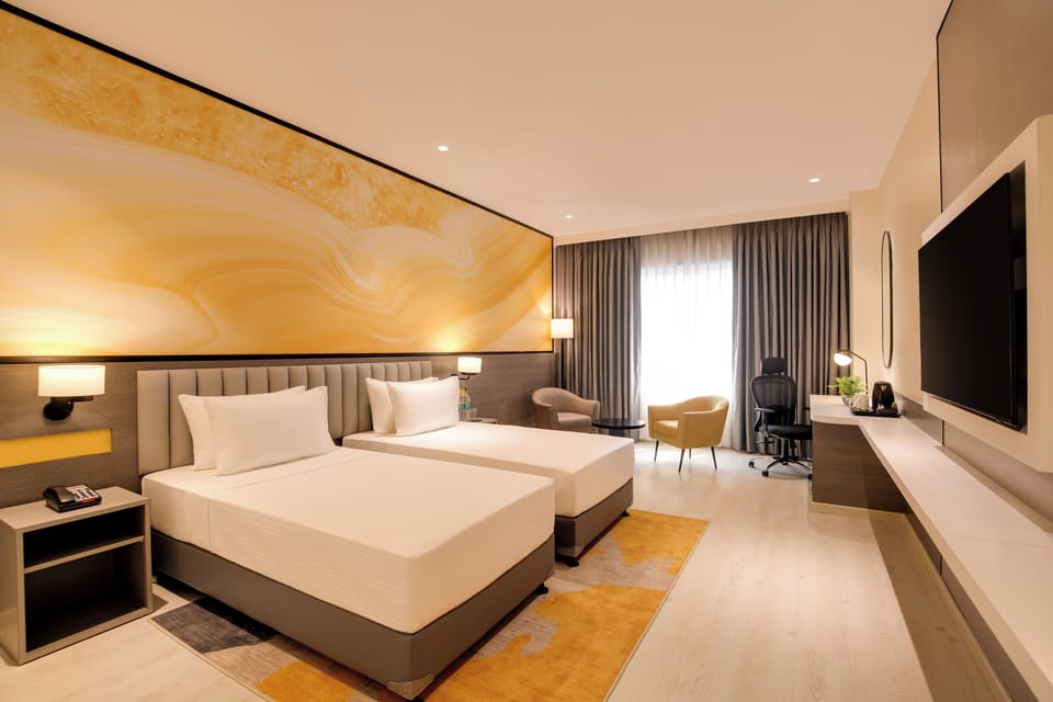 Executive Twin Room | Desk