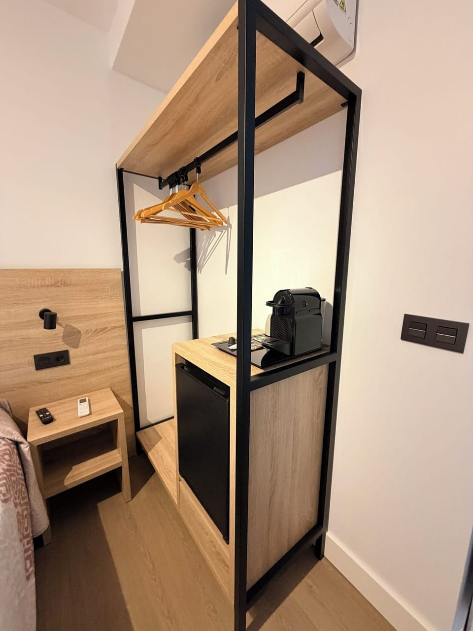 Double or Twin Room, Balcony, Partial Sea View | Wardrobe