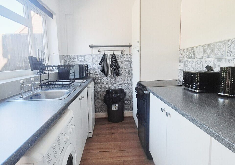 Comfort House | Shared kitchen | Electric kettle, toaster