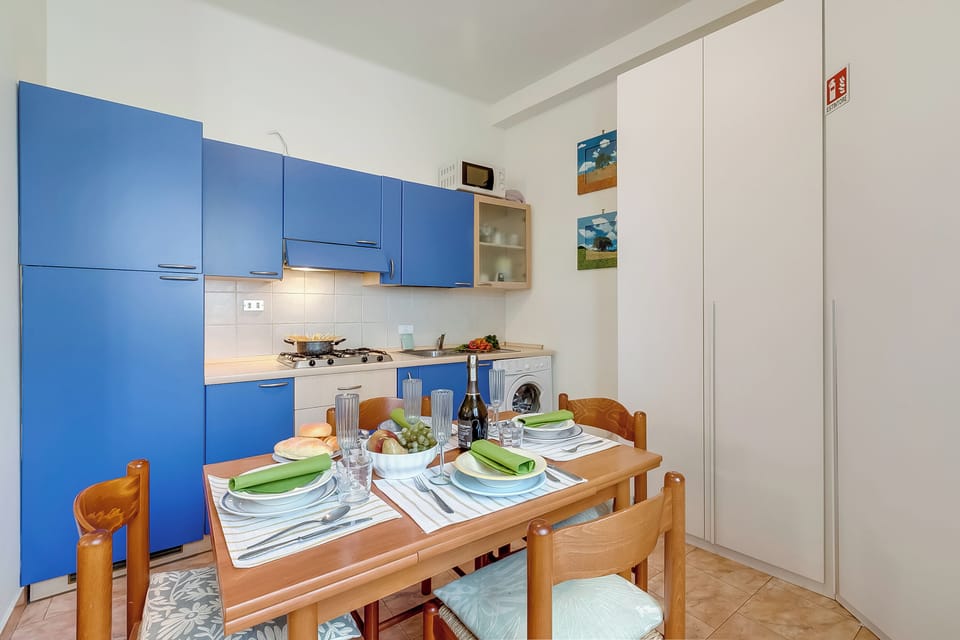 Family Apartment, Multiple Bedrooms (Seaside Binario Blu 500 M Dal Mare) | Private kitchen | Fridge, microwave, oven, stovetop