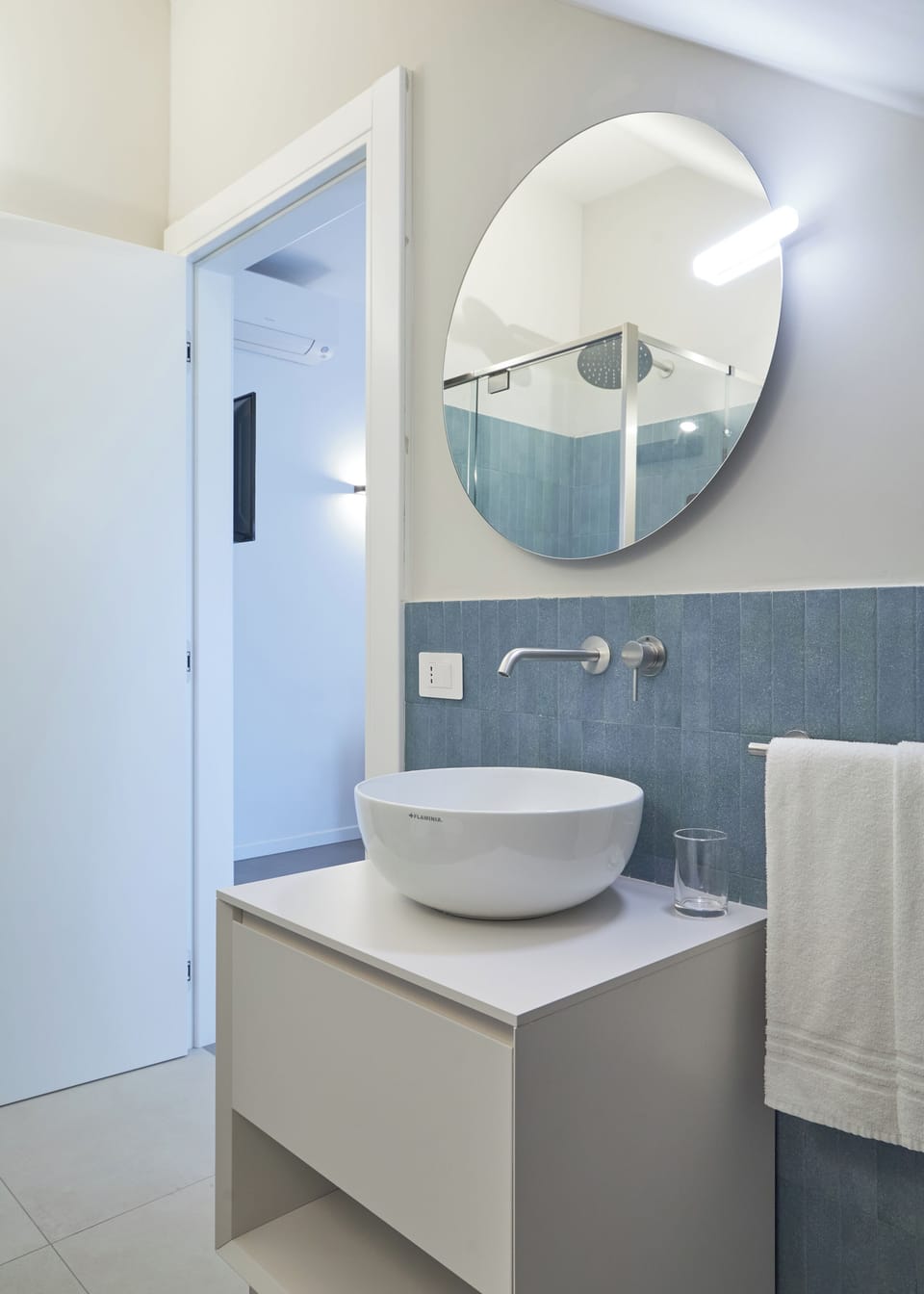 Panoramic Double or Twin Room, City View | Bathroom | Shower, hair dryer, slippers, towels