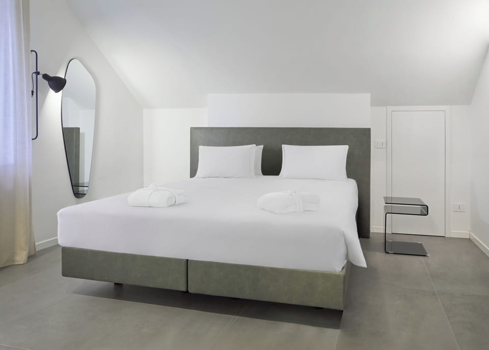 Superior Double or Twin Room | In-room safe, desk, soundproofing, free WiFi