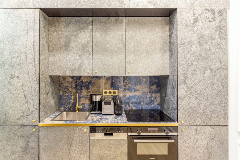Apartment | Private kitchen | Fridge, microwave, oven, stovetop