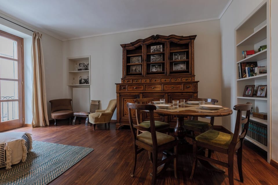 Apartment, 2 Bedrooms | Living area | 30-inch TV with satellite channels