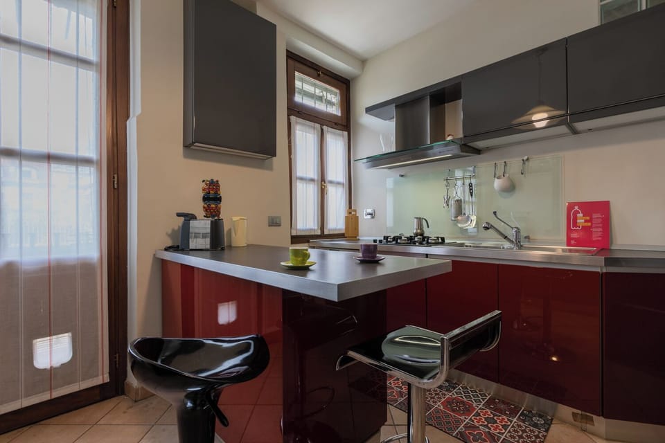 Apartment, 2 Bedrooms | Private kitchen | Electric kettle, toaster