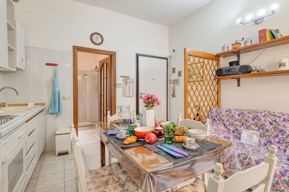 Standard Apartment, 1 Bedroom, Microwave (Casa Lilly Sanremo La Pigna Old Town) | Dining