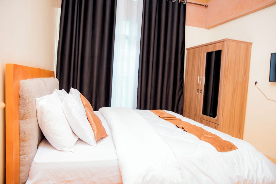 Deluxe Double Room, Garden View | Premium bedding, down comforters, in-room safe, desk
