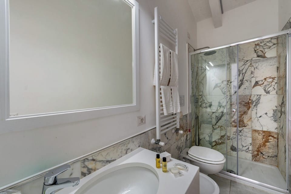 Comfort Double Room | Bathroom | Hair dryer, bidet