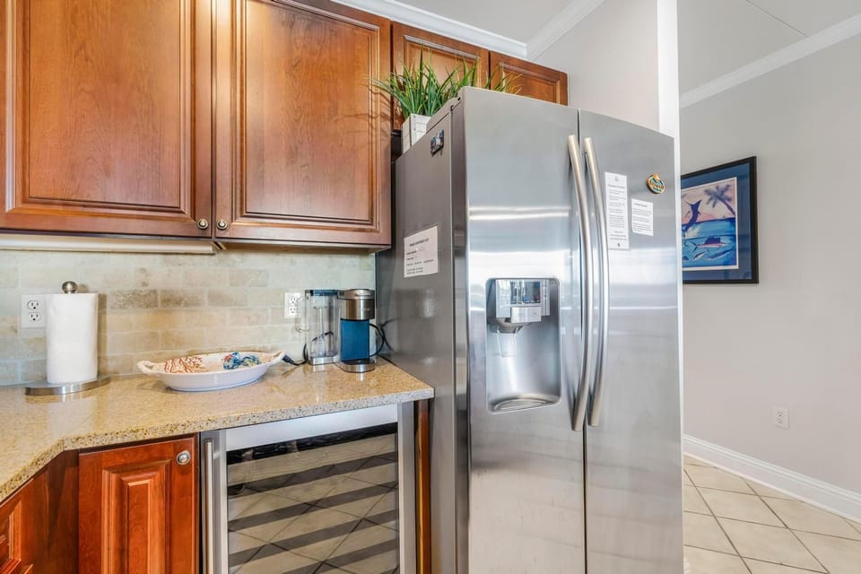 Condo, Multiple Beds (The Wharf 321) | Interior