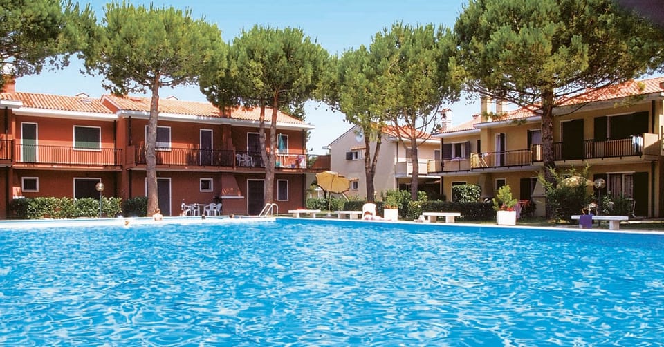 Apartment, 2 Bedrooms, Patio, Garden View | Pool | Outdoor pool
