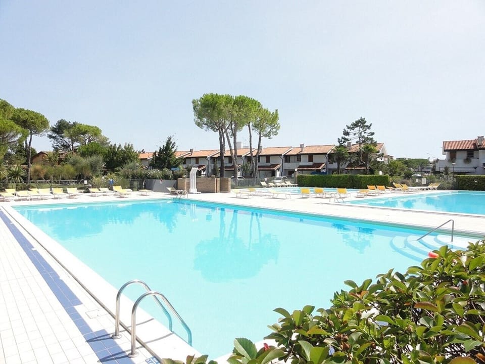 Villa, 2 Bedrooms, Balcony | Pool | Outdoor pool