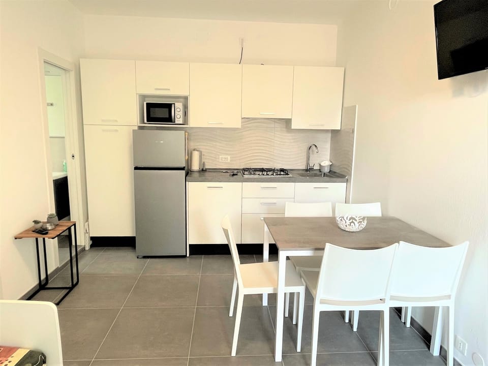 Apartment, 1 Bedroom, Balcony | Interior