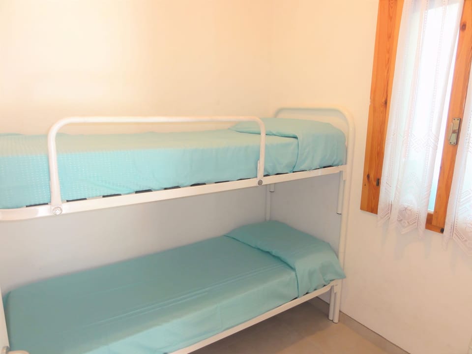 Apartment, 3 Bedrooms, Patio, Garden View | 4 bedrooms