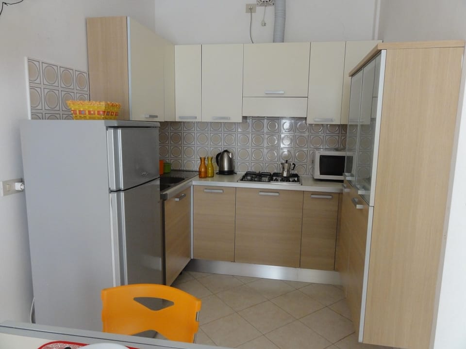 Apartment, 2 Bedrooms, Patio, Garden View | Interior