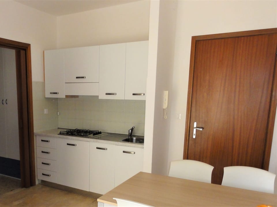 Apartment, 1 Bedroom, Balcony | Interior
