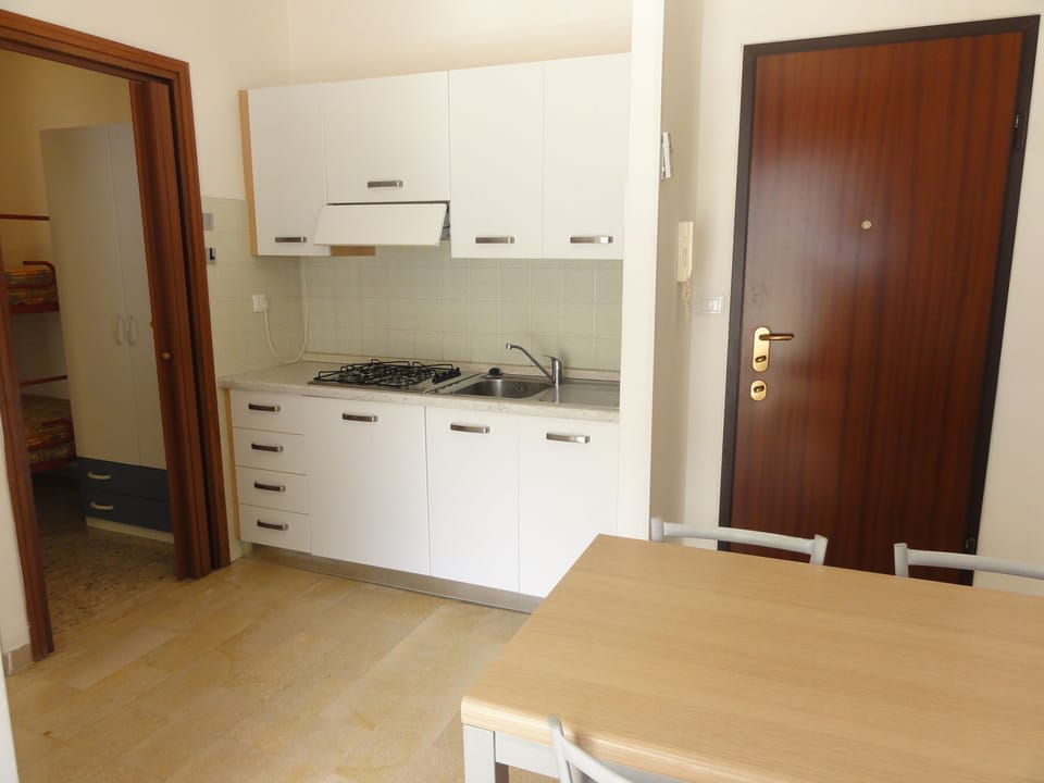 Apartment, 1 Bedroom, Balcony | Interior