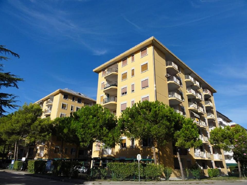 Apartment, 2 Bedrooms, Balcony | Front of property