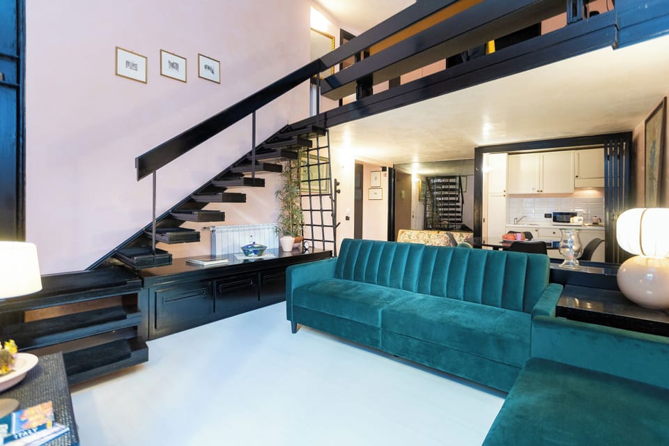 Apartment | Living area | 40-inch TV with digital channels