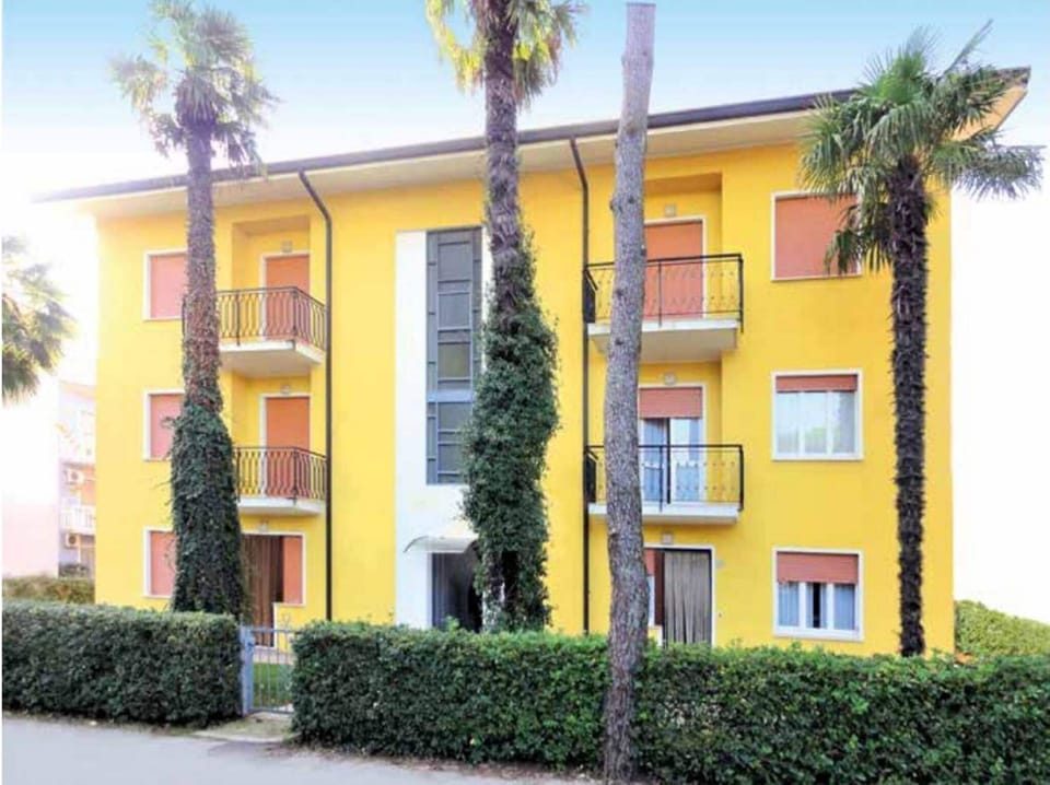 Apartment, 1 Bedroom, Balcony | Front of property