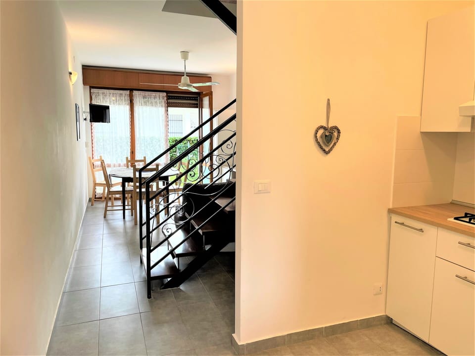 Apartment, 2 Bedrooms, Patio, Garden View | Interior