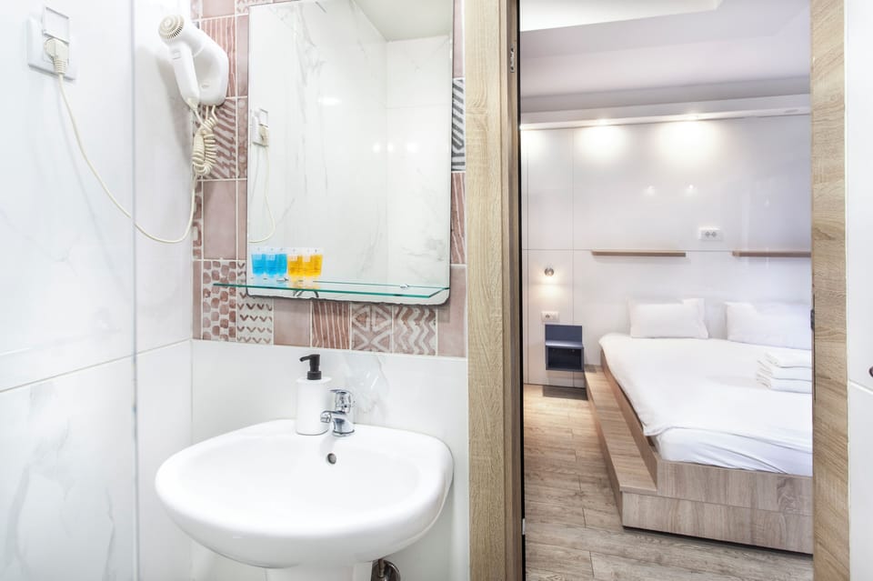 Standard Triple Room, Balcony | Interior detail