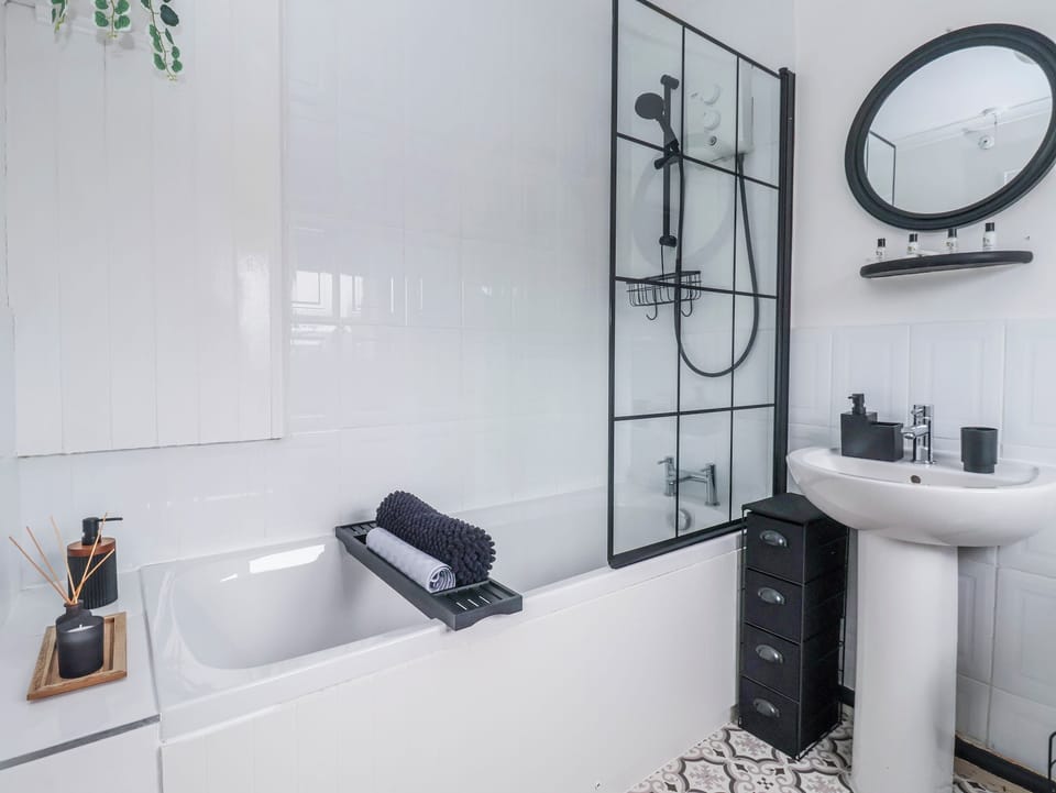 127 Bellhouse Way Cottage in York