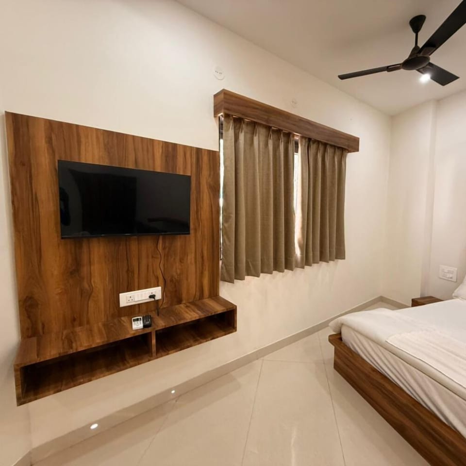 Deluxe Room, City View | Free WiFi