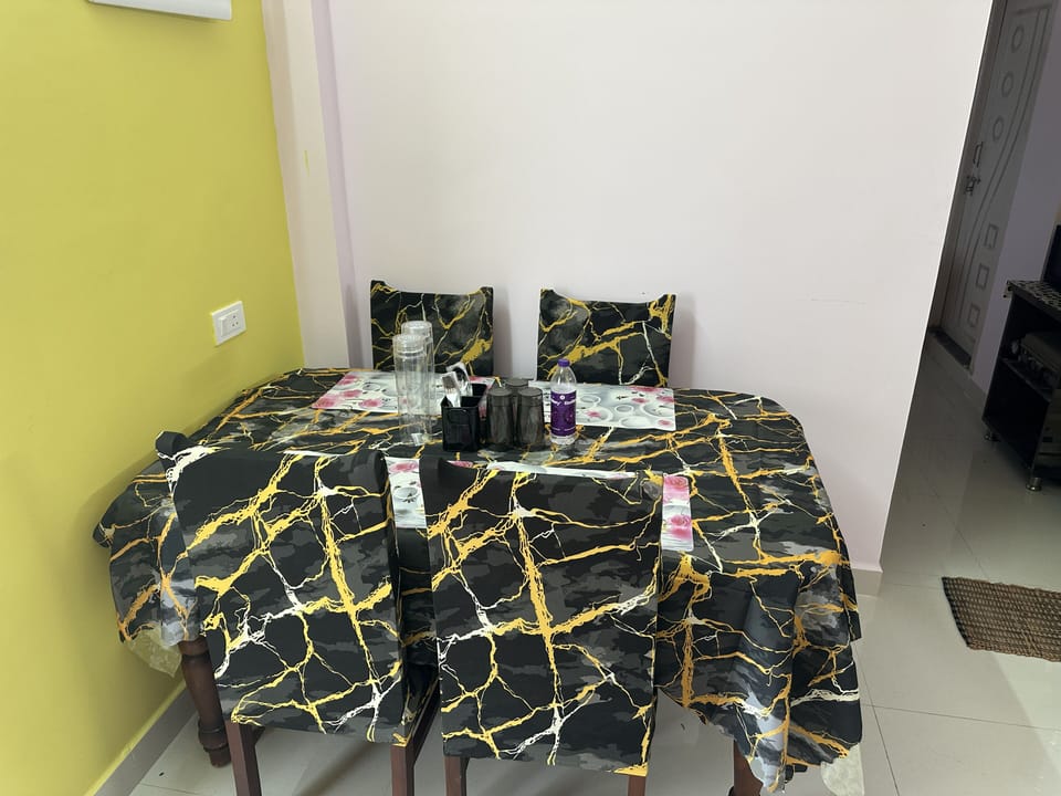 Comfort Apartment, City View | Living area