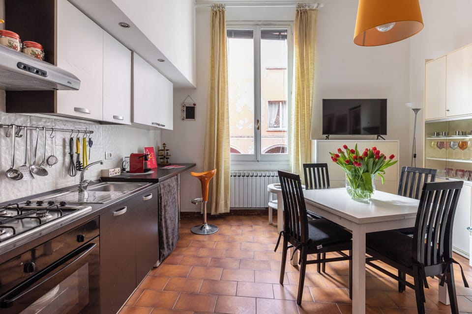 Apartment, 1 Bedroom | Private kitchen | Electric kettle