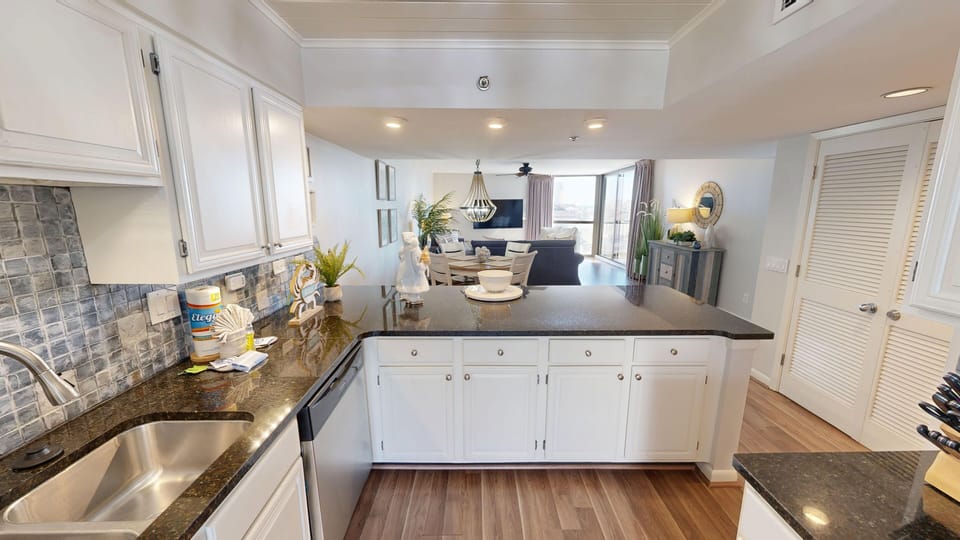Condo, 2 Bedrooms | Private kitchen | Coffee/tea maker, fridge, oven, stovetop