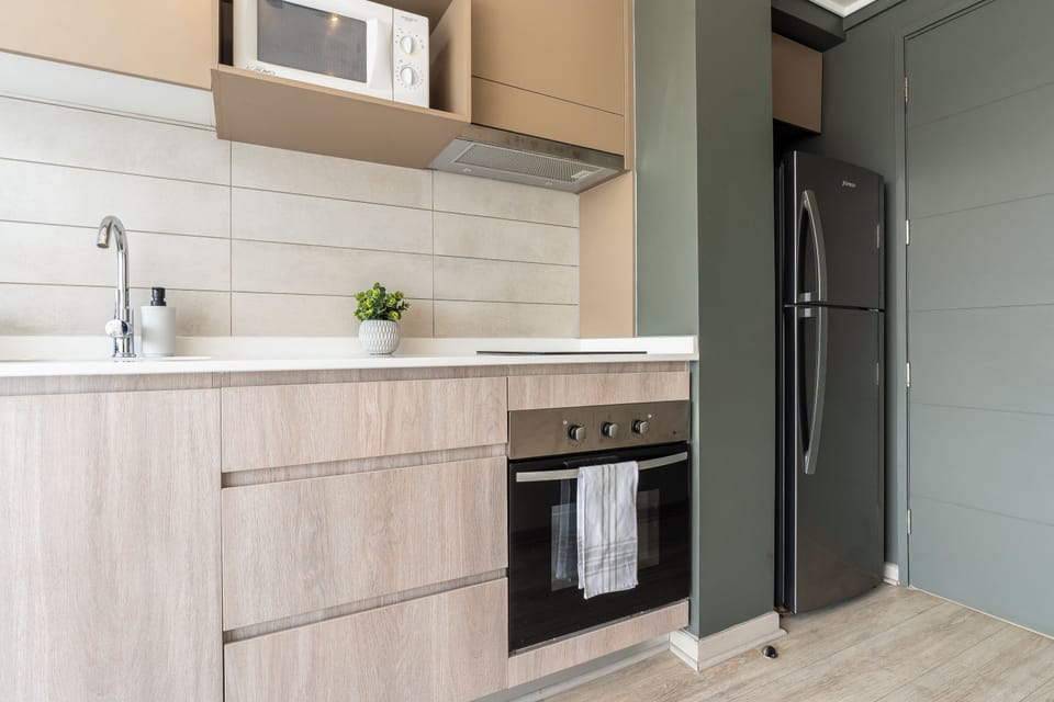 Comfort Apartment, City View | Private kitchen