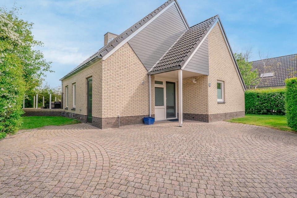 Charming Villa Near the sea and Forest House in De Koog
