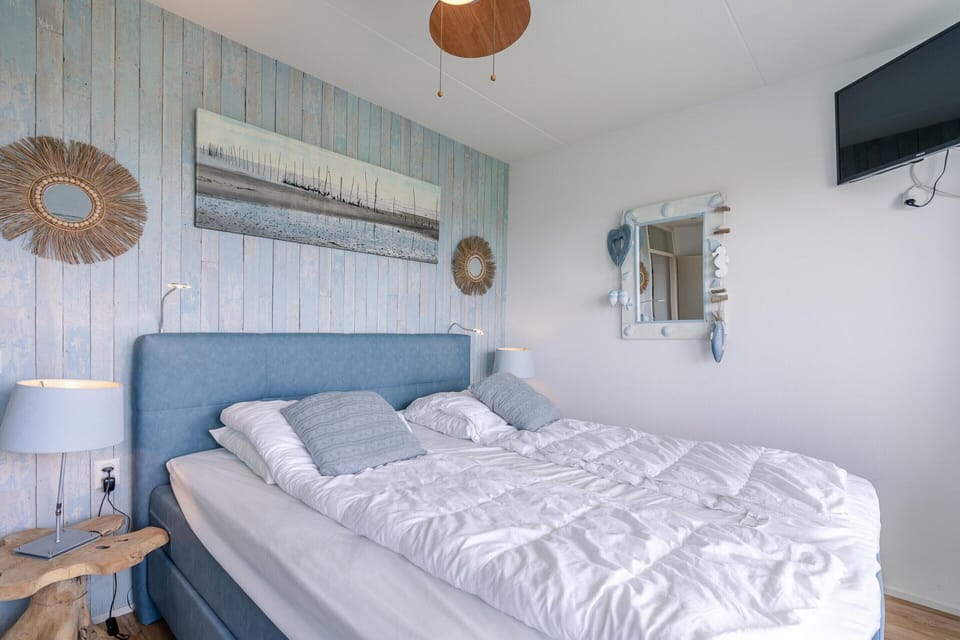 Apartment | 1 bedroom, individually furnished, bed sheets