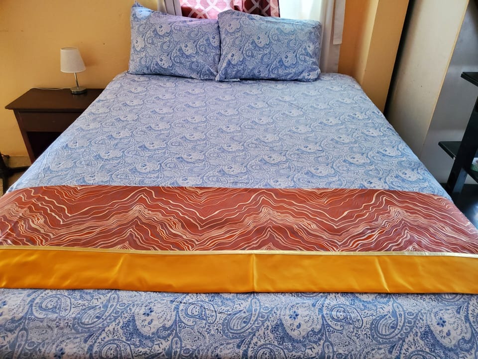 Desk, laptop workspace, iron/ironing board, WiFi (free)