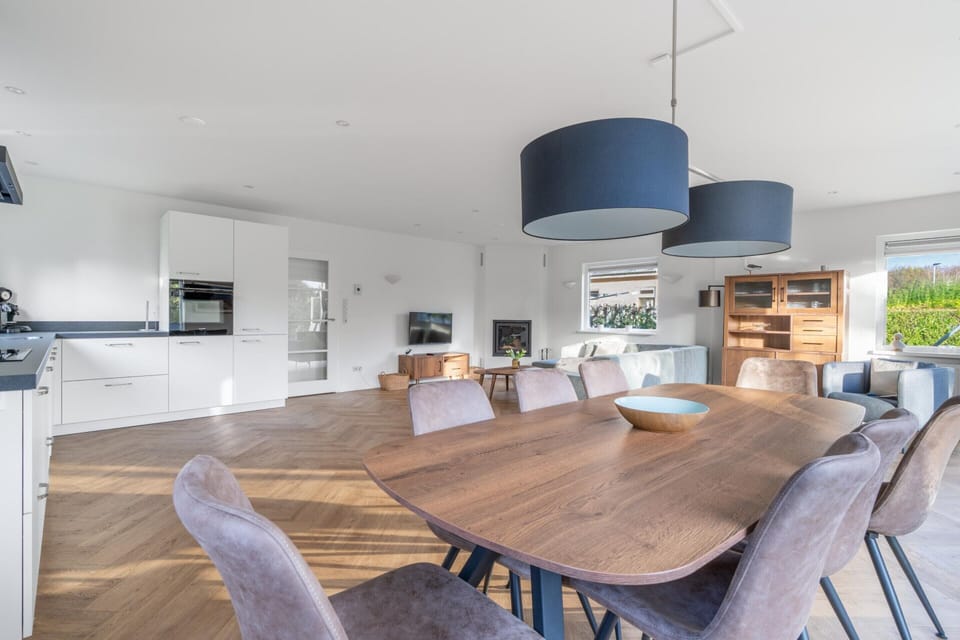 House | Dining
