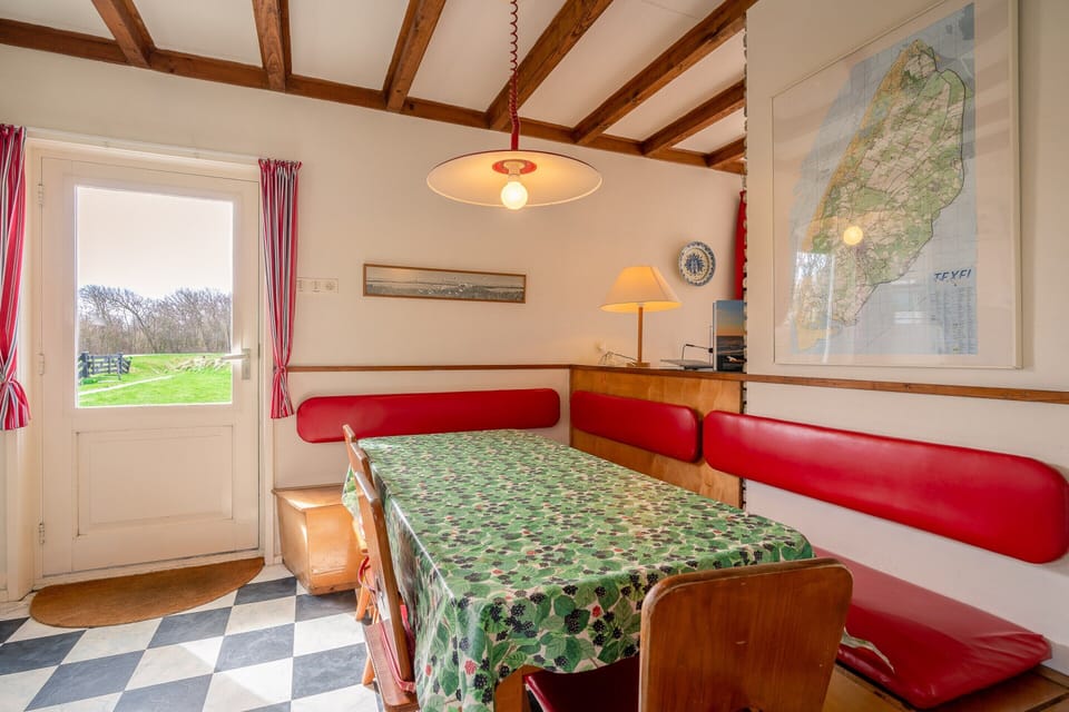 Bungalow | Dining