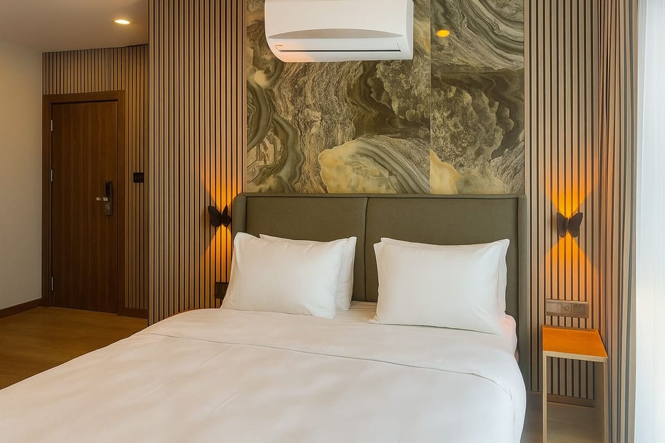 In-room safe, laptop workspace, blackout drapes, soundproofing