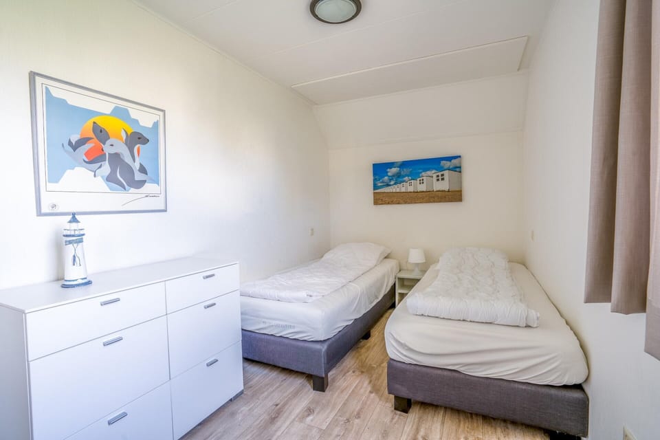 House | 3 bedrooms, individually furnished, bed sheets
