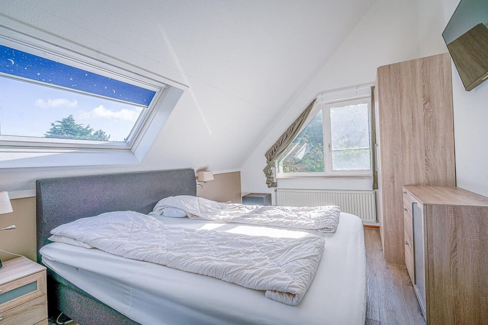House | 2 bedrooms, individually furnished