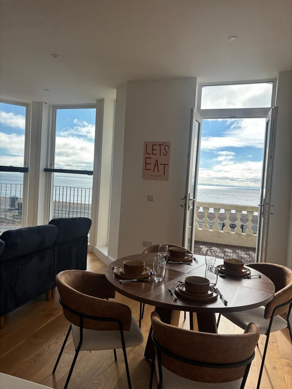 Luxury Apartment, Balcony, Beach View | Living area